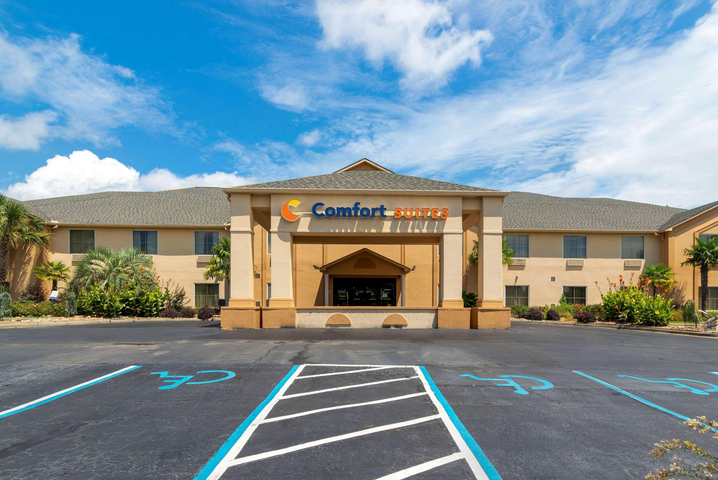 Comfort Suites Milledgeville Exterior photo