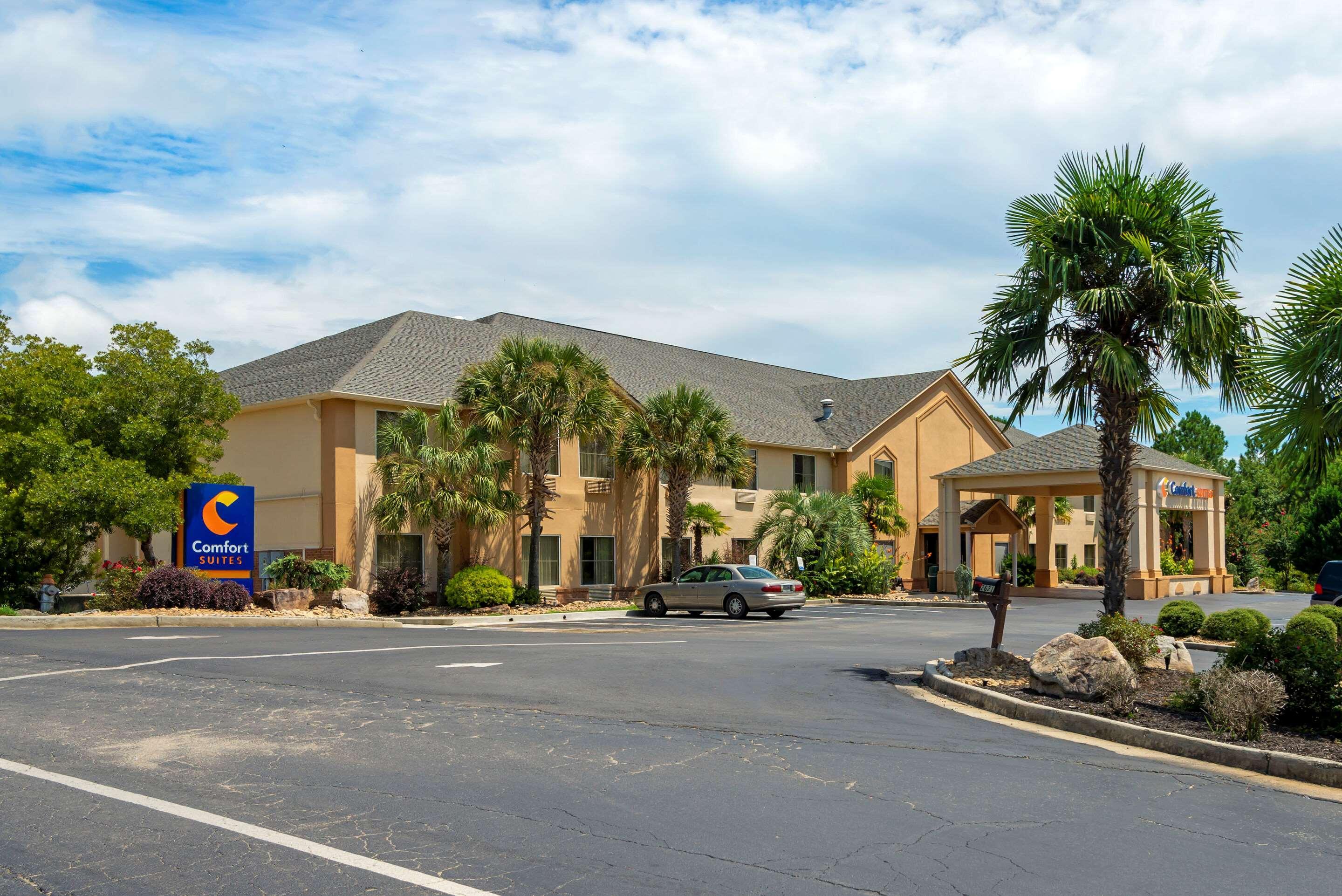 Comfort Suites Milledgeville Exterior photo